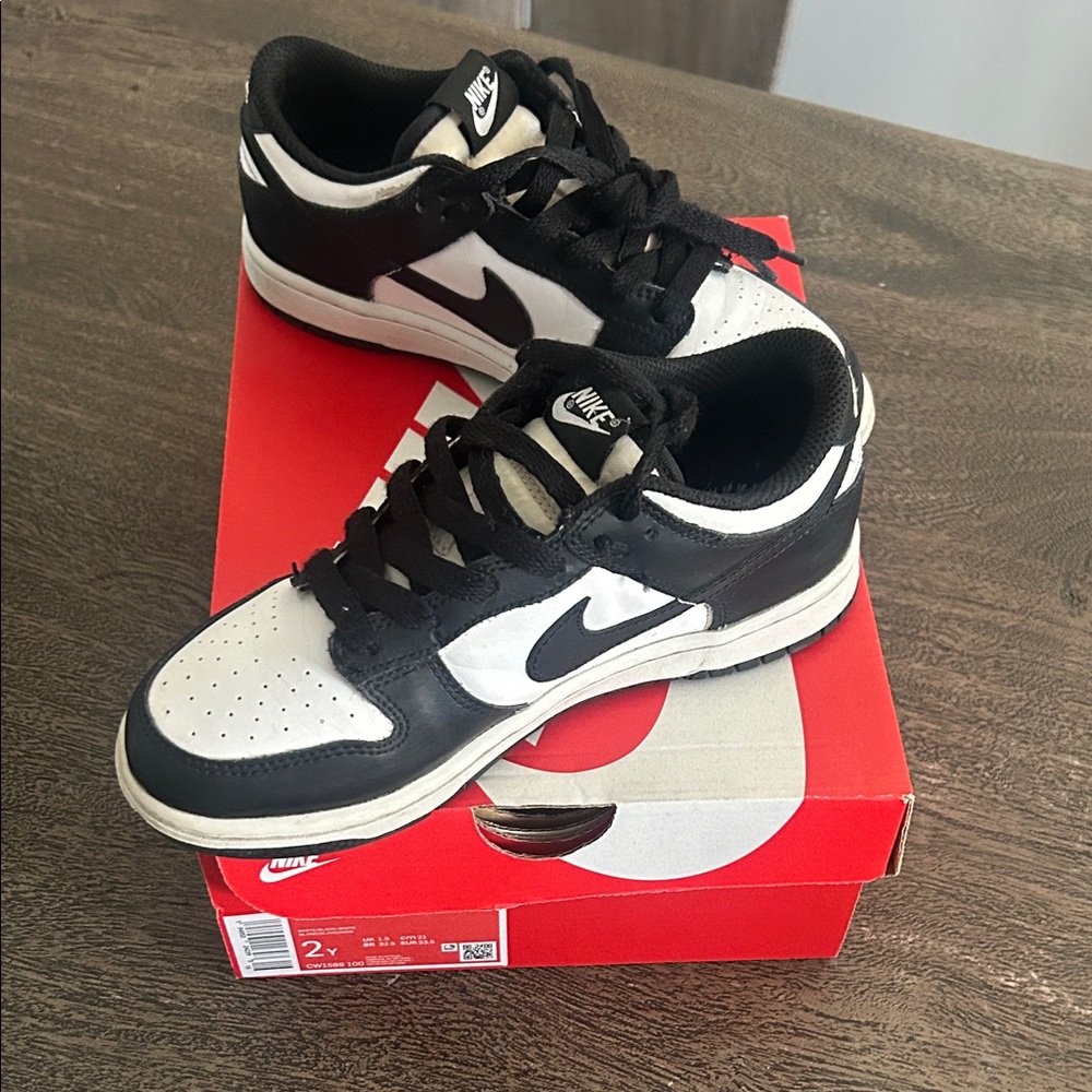 Nike Black and White Low-Top Sneakers